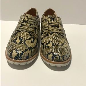 Snake skin Oxfords